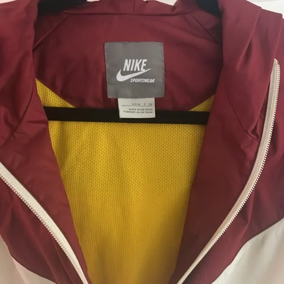 Red and white Nike zip up hooded jacket - Picture 4 of 4